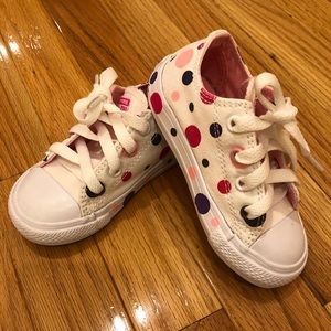 Converse Size 7 toddler